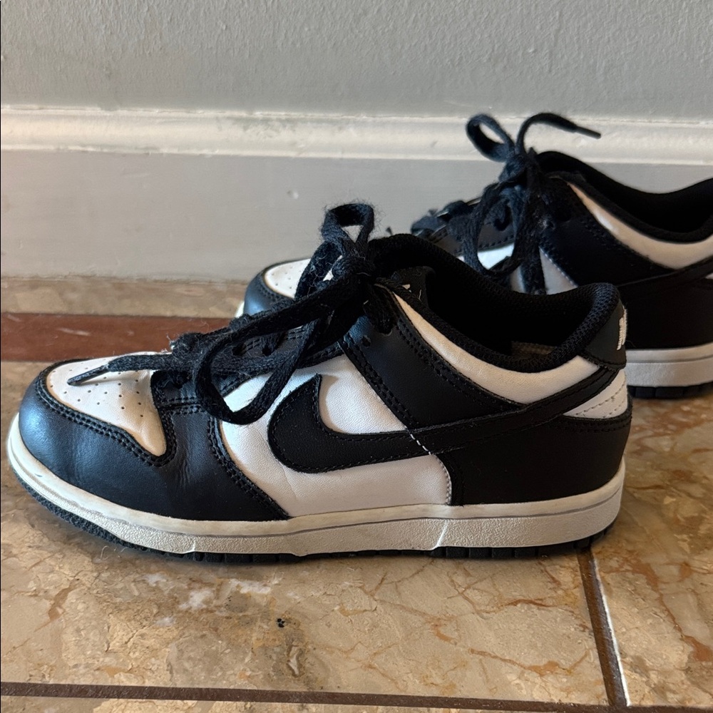 Nike | Kids Panda Dunks Low Black & White Low-Top Sneakers (1Y)